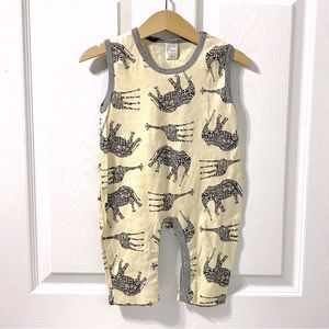 Tesa Babe Animal Print Infant Romper / Gray / NWT